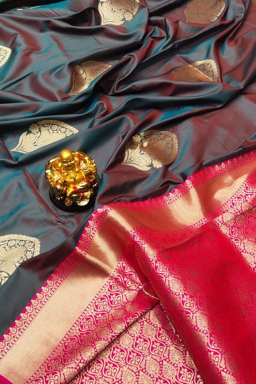 LIchi Silk  Saree With Wiving Gold Zari n Ordinari Design