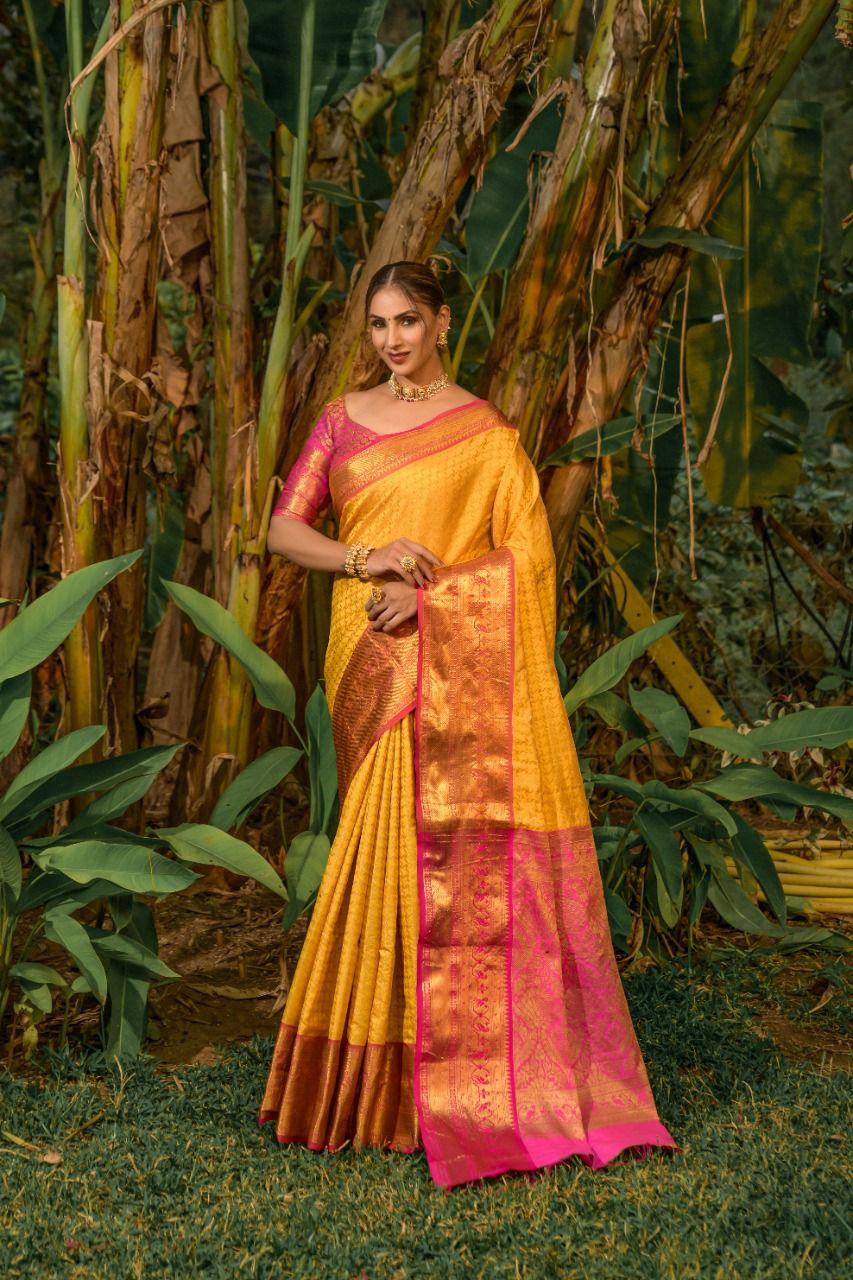 Kanchipuram Handloom Weaving Silk Saree With Rich Contrast Zari Wooven
