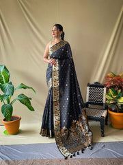 Kanjivaram Banarasi Silk Saree with Jaquard Border