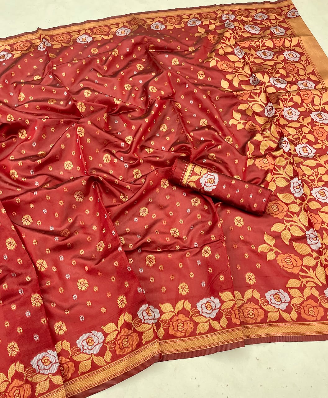 Kanjivaram Banarasi Silk Saree with Jaquard Border