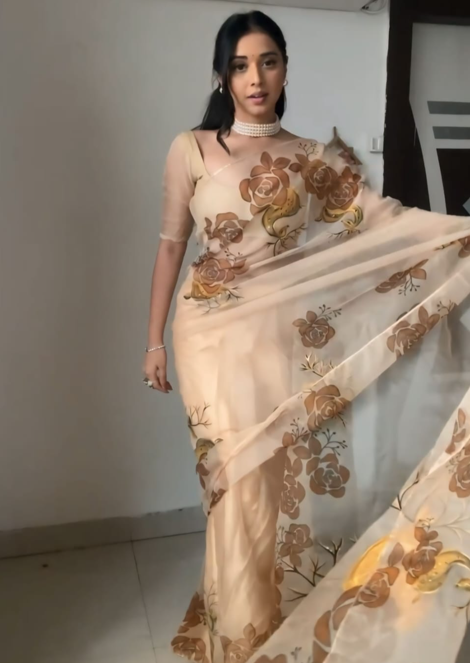 1- Min Ready To wear Organza Silk Saree with Beautiful flowers Design