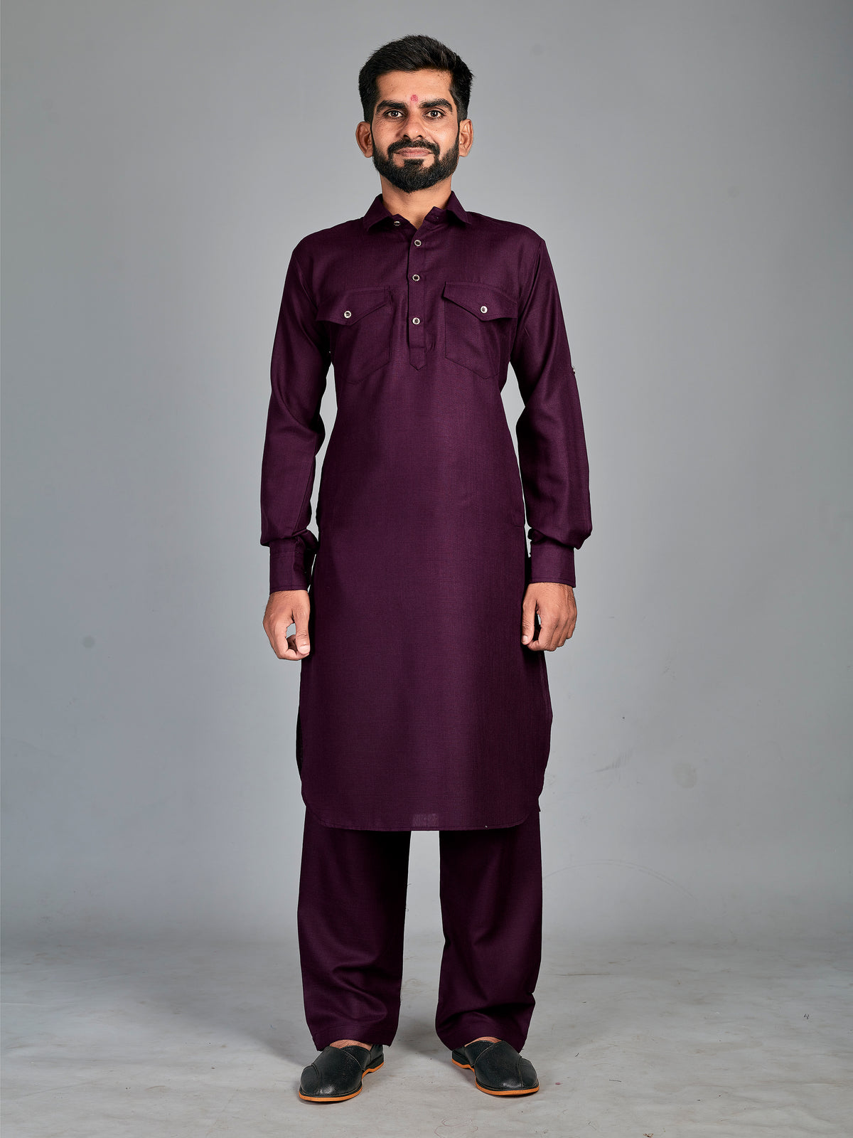 Beautiful look Men's all-weather kurta and payjama